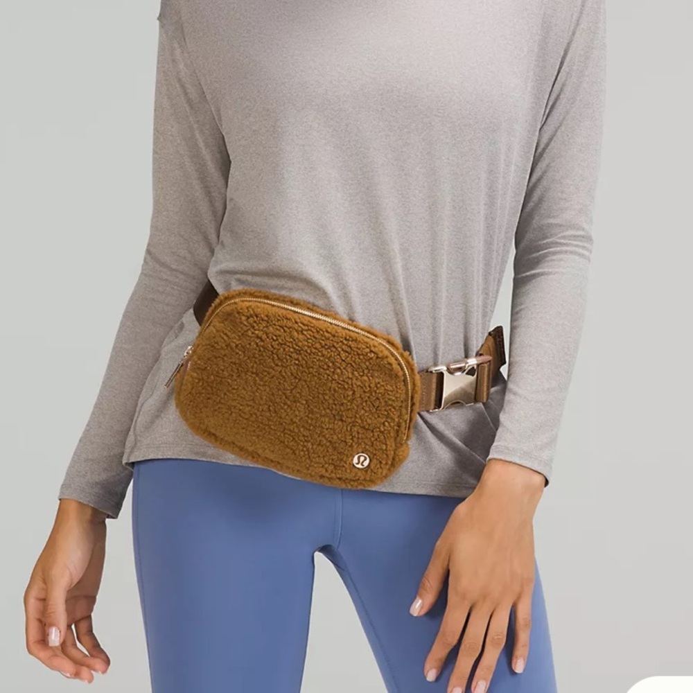 NWOT Lululemon Everywhere Belt Bag *Fleece 1L | Burnt Caramel